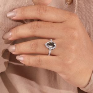 Trendy Design Pear Cut Lab Grown Diamond Engagement <b>Ring</b> Stunning Diamond <b>Ring</b> with Brilliant Sparkle From <b>Indian</b> Supplier - Product Image 3