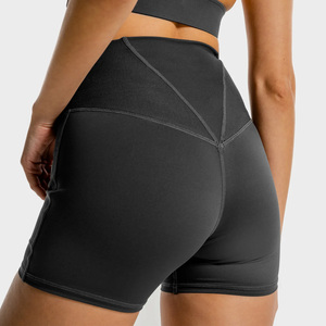 กางเกงขาสั้นผู้หญิงแบบเรียบง่าย ขายส่งจากโรงงาน ราคาถูก รับผลิตตามสั่ง (OEM) จำนวนมาก ปี 2026 / บริการรับผลิตตามสั่ง (OEM) พร้อมโลโก้และฉลากสินค้าของลูกค้า - Product Image 4