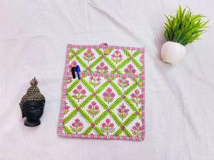 Housse pour ordinateur portable en coton matelassé de 14 pouces avec fermeture à bouton, écologique, légère, motif floral vintage, sac de protection - Product Image 1