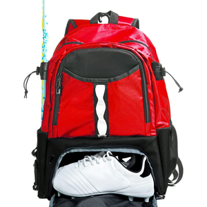 Mochila Lacrosse Estilo Táctico Totalmente Negra con Compartimento Ventilado para Zapatos y Sistema Integrado de Soporte para Palos Laterales - Product Image 3