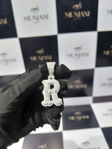 Colgante Personalizado de Plata de Ley 925 con Letra R de Moissanita VVS, Estilo Hip Hop, con Incrustaciones de Diamantes, Pasa el Test de Diamantes - Product Image 3