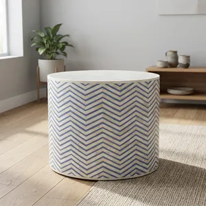 Table basse ronde artisanale en os bleu et blanc, table d'appoint contemporaine, meuble décoratif pour salon - Product Image 6