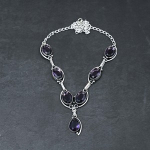 Collar Hecho a Mano con Cadena de Eslabones de Plata de Ley 925 Genuina de Alta Calidad con Gema de Amatista Brillante en Engaste de Bisel de 10x14mm - Product Image 4