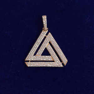 Pendentif géométrique triangulaire en moissanite, breloque glacée, plaqué or 14 carats sur argent 925, bijou cadeau - Product Image 1