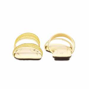 Zapatillas informales doradas CL1974 Diseño de zapatos gruesos para mayor comodidad y estilo - Product Image 2