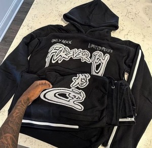 Conjunto de chándal de felpa francesa personalizado de dos piezas para hombre: sudadera oversize con cremallera lateral en el puño y pantalón acampanado - Product Image 5