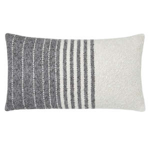 Cuscino Decorativo Intrecciato con Motivo Geometrico Eco-Friendly 12"x24" di Mode Living, Modello Chalet 087, con Imbottitura Inclusa per Arredamento Casa - Product Image 3