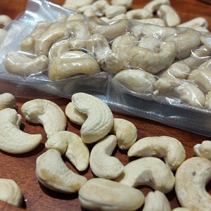 Nueces de Anacardo de Origen Camboyano W450, Grado Orgánico, Calidad Blanca, para una Producción Alimentaria Rentable - Product Image 5