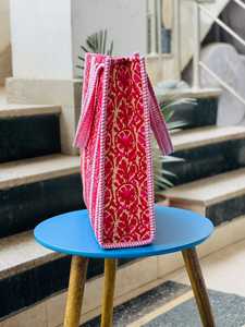 Sac fourre-tout en coton de style bohème VEER HANDIRCRAFTS, couleur unie rouge, design ouvert, 18x18, pour le shopping en toutes saisons - Product Image 3