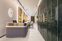 Conception d'intérieur de bijouterie de luxe entièrement personnalisée, aménagement complet avec comptoirs et présentoirs pour bijoux pour les boutiques