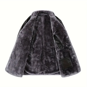 Elegante Chaqueta de Cuero con Cuello de Peluche Suave y Construcción de Cuero Premium, Lista para OEM - Product Image 3