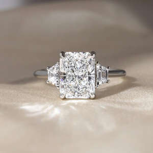 เพชรทรงมาร์ควิสเพาะเลี้ยงในห้องปฏิบัติการ คุณภาพสูง ทอง 14/18 กะรัต สีเหลือง/ชมพู/ขาว ได้รับการรับรองจาก IGI ดีไซน์แฟนซี เหมาะสำหรับใช้ในชีวิตประจำวัน ของขวัญงานแต่งงาน - Product Image 1