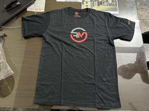 เสื้อยืดคอกลมแขนสั้นผ้าโพลีเอสเตอร์ 100% ลายการ์ตูนลำลอง ขายส่ง รับทำโลโก้ OEM ออกแบบลายเลือกตั้งได้ตามต้องการ เสื้อเปล่าไม่มีลาย - Product Image 3