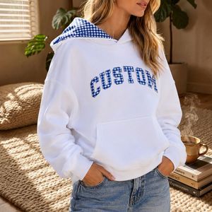 Sudadera blanca personalizada para mujer con estampado de cuadros azules, letras y bolsillo frontal, ropa informal de otoño - Product Image 2