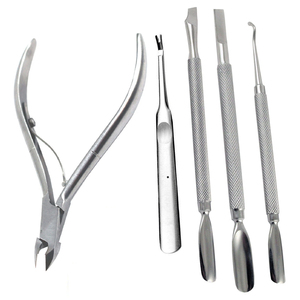Juego Profesional de Cortaúñas y Empujador de Cutículas de Acero Inoxidable, 5 Piezas, Kit de Manicura Duradero para Salón y Uso Doméstico - Product Image 1
