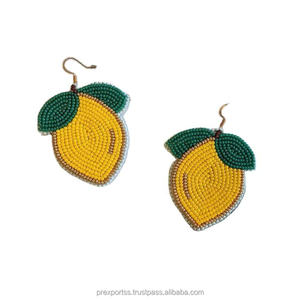 Pendientes Colgantes Hechos a Mano Unisex con Cuentas Gruesas, Diseño Floral, Estilo Bohemio, Inspirados en Perlas, Clásicos de la India, para Regalo de Fiesta - Product Image 1