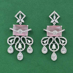 Pendientes Clásicos de Circonia Cúbica con Baño de Rodio, Nueva Moda Popular 443956 - Product Image 5