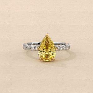 Bague solitaire en or blanc 10K avec diamant fantaisie jaune taille poire 1,01 carat, cultivé en laboratoire, de luxe, cadeau de promesse pour partenaires - Product Image 1