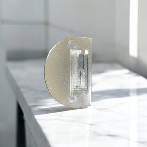 SINGER 15280 Plaque à Aiguille pour Machine à Coudre Domestique en Fer Fabriquée à Taïwan - Product Image 5