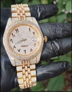 Reloj de diamantes de diseñador de la mejor calidad para mujer con bisel de cristal para fiestas nocturnas disponible al mejor precio del mercado. - Product Image 1