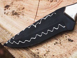 Couteau Bowie DIY OEM fait main de 15 pouces, lame en acier au carbone avec revêtement noir au poudre et lignes blanches, manche en corne avec étui en cuir - Product Image 3