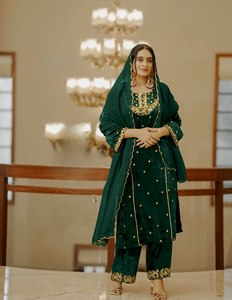 Fourniture en vrac de vêtements indiens pakistanais à forte demande en velours pour mariage et festival Mode pakistanaise - Product Image 2