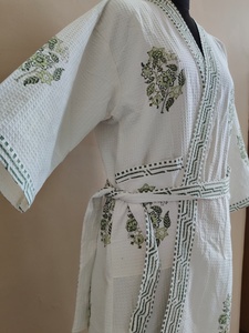 Bata Kimono de Algodón Estampada a Mano con Borde Floral Geométrico Verde, Estilo Jaipuri Boho, Ajuste Holgado, para Spa, Hotel, Resort, Venta al por Mayor para Adultos - Product Image 5