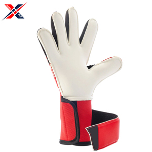 Gants de gardien de but pour l'entraînement et les matchs, avec un matériau flexible et respirant. - Product Image 3