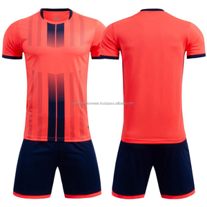 Ensemble de vêtements de football pour adultes personnalisés Kits de football Camisa De Time imprimés par transfert de chaleur maillot personnalisé - Product Image 4