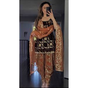 ชุดแต่งกายสำหรับผู้หญิงชุดแต่งกายสำหรับปาร์ตี้ UC-281แบบจำลอง doti salwar dupatta - Product Image 1