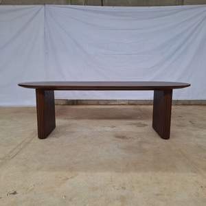 โต๊ะรับประทานอาหารในร่ม สีน้ำตาลเข้ม ไม้สักอเมริกัน ผลิตในอินโดนีเซีย เฟอร์นิเจอร์ไม้เนื้อแข็ง - Product Image 4