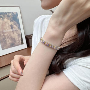 Nouveaux Bracelets Tennis de Luxe pour Femme, Plaqué Or Blanc, Sertis de Pierres Multicolores (Jaunes et Roses) - Product Image 2