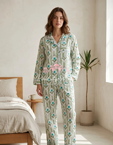 Conjunto de Pijama Elegante de 2 Piezas para Mujer, Hecho a Mano con Algodón Puro, Top Cómodo de Manga Larga con Cuello de Solapa y Pantalones con Cintura Elástica - Product Image 2