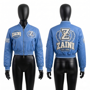 Blouson bomber court pour femme en polyester sergé 280 GSM, coupe-vent, hiver, bleu ciel, bordure côtelée, patch en chenille, logo personnalisé - Product Image 1