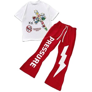 Venta caliente Drop Shoulder Tee y Flared Jogger Set en poliéster suave con gráfico multicolor y diseño de logotipo personalizado Streetwear - Product Image 1