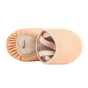 Chaussons de danse en cuir souple à bout pointu avec semelle en daim et sangle élastique, légers et flexibles, pour filles et femmes, vente en gros - Product Image 4