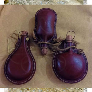 Botella de Agua Medieval de Cuero Vacuno Genuino, Botella de Cuero en Forma de Lágrima, Frasco de Agua Renacentista en Forma de Lágrima de Pakistán - Product Image 4