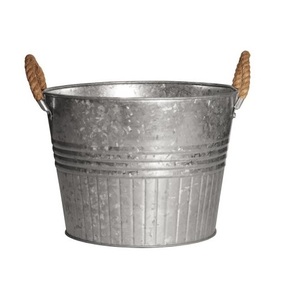 Maceta Rústica de Hierro Galvanizado para Jardín, Fabricada en Lámina Metálica, con Capacidad Personalizada, de Uttar Pradesh - Product Image 3