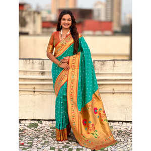 Sari en soie Aqua Blue Fusion Elite Weaves, tissé Zari, style Bandhani Paithani, 650g, pour tenue de club - Product Image 6