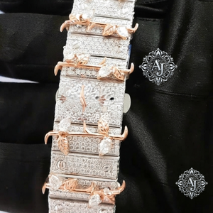 Montre AFAR Jewels de luxe en acier inoxydable, étanche 3 ATM, personnalisée avec mouvement mécanique analogique en verre et moissanite VVS, marque ETA Thorn - Product Image 3