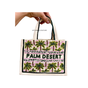 Bolsos de mano pequeños con cuentas de palma para la playa, hechos a mano con cuentas de semillas, personalizados para el tema de verano. - Product Image 1