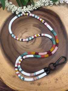 Lindo Collar con Cordón de Cuentas Estilo Boho para Mujer, Porta Identificaciones para Uso Diario al Mejor Precio - Product Image 3