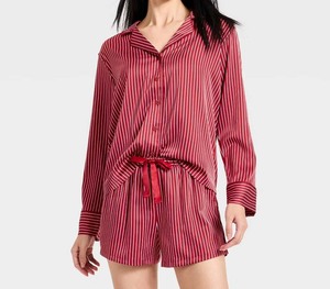 Conjunto de pijama con logotipo personalizado, ropa de dormir de satén para mujer, camiseta de pijama de manga larga, conjunto de pijama de dos piezas, pijama de satén, suave y cómodo - Product Image 1