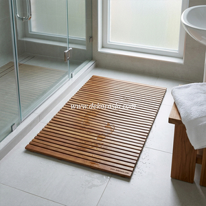 Tapis de douche moderne en teck rayé de luxe, écologique, fait main, imperméable, antidérapant, pliable pour salle de bain - Product Image 6