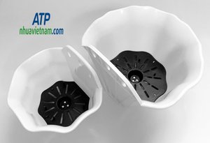 Maceta moderna violeta montada en la pared para colgar o decorar el hogar y el jardín con dos tamaños - Product Image 2