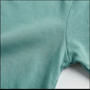 T-shirts pour femmes imprimés en couleur personnalisée, style streetwear tendance, avec logo couleur personnalisé 2025 - Product Image 5
