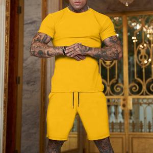 ขายส่งที่กําหนดเองฤดูร้อนมาใหม่วิ่งจ๊อกกิ้งกีฬาเสื้อยืดและกางเกงขาสั้นสําหรับชาย 2 ชิ้นกางเกงขาสั้นผู้ชายสั้นและเสื้อยืด - Product Image 5