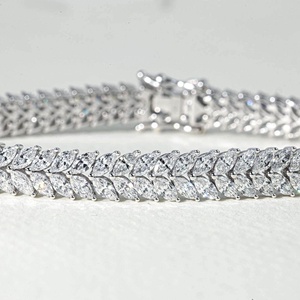Bracelet tennis en or massif 10k 14k 18k avec diamants de laboratoire taille marquise, style classique et sertissage à griffes, bijoux fins - Product Image 5