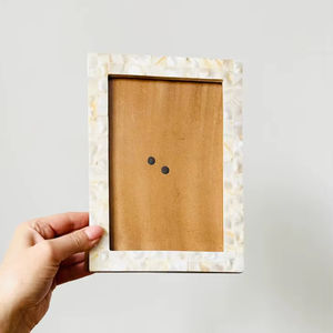 Présentoir mural ou de table unique en os incrusté, léger, personnalisable avec logo, fait main, design artisanal indien - Product Image 1