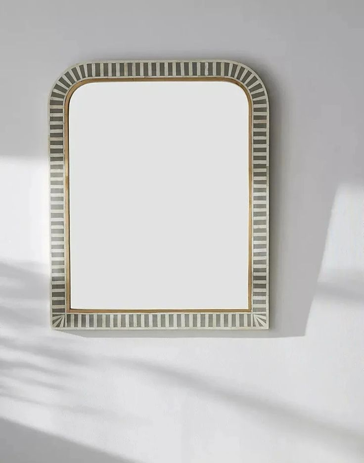 identique à l'image